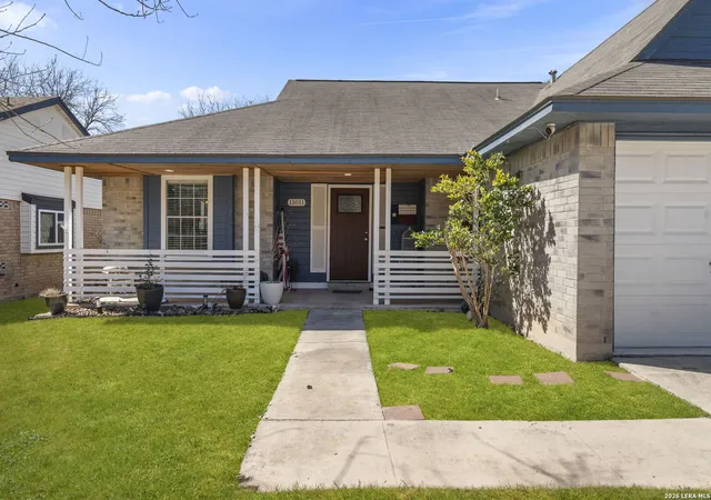 Photo 2 of Single family home for sale at 11011 Forest Crown, Live Oak, TX 78233 | MLS# 1939934 | Listing updated on 2026-02-18