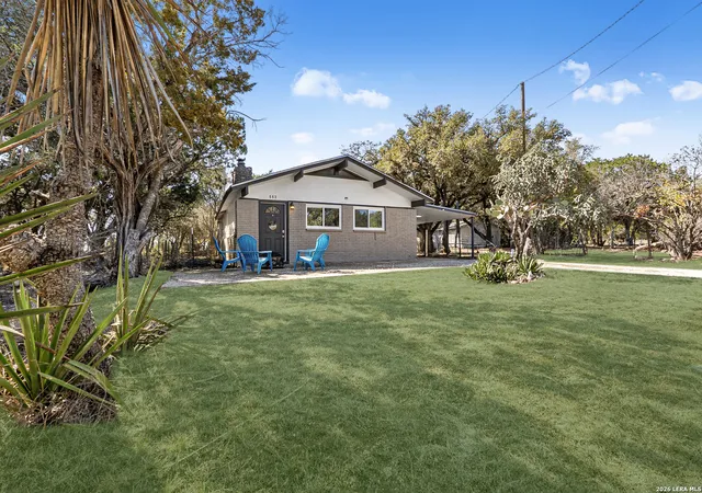 Photo 4 of Sale Pending at 553 Matt Dillon Dr, Bandera, TX 78003 | MLS# 1939982 | Listing updated on 2026-03-23