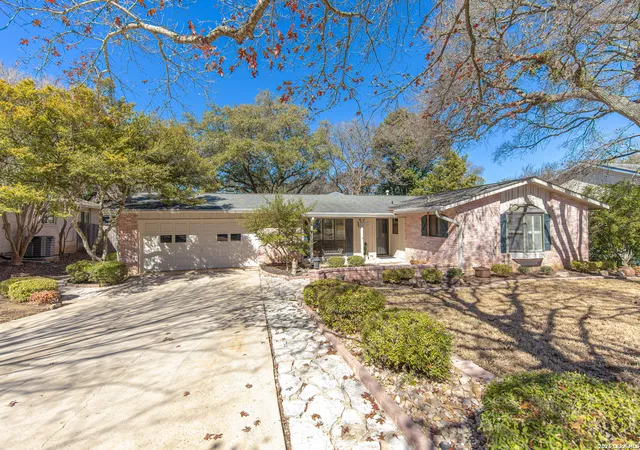 Photo 1 of Sale Pending at 129 Sage Dr, Universal City, TX 78148 | MLS# 1940045 | Listing updated on 2026-02-26