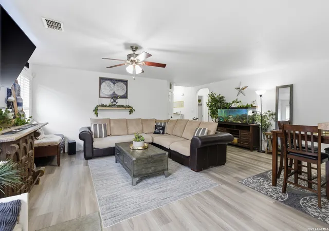 5th image of 2396 Medina Dr, New Braunfels, TX 78130 | MLS# 1940064