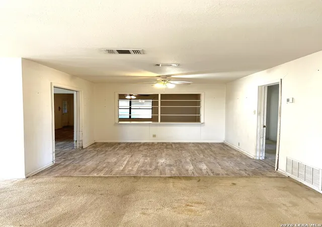 Photo 4 of Single family home for sale at 3200 N State Hwy 16, Jourdanton, TX 78026 | MLS# 1940127 | Listing updated on 2026-08-16
