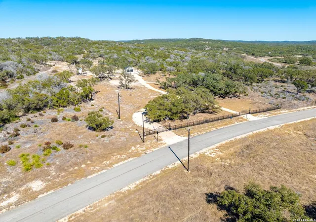 2nd image of 174 Crescent Ridge, Hondo, TX 78009 | MLS# 1940148