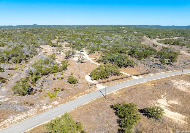 3rd image of 174 Crescent Ridge, Hondo, TX 78009 | MLS# 1940148