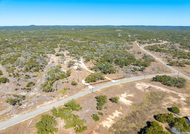 4th image of 174 Crescent Ridge, Hondo, TX 78009 | MLS# 1940148