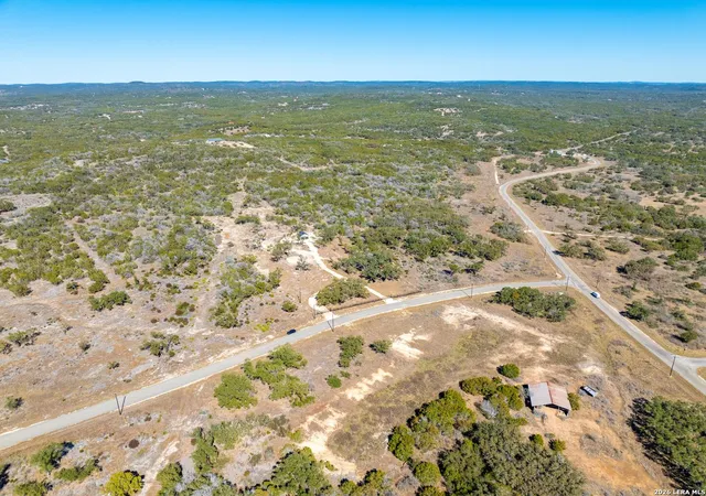 5th image of 174 Crescent Ridge, Hondo, TX 78009 | MLS# 1940148