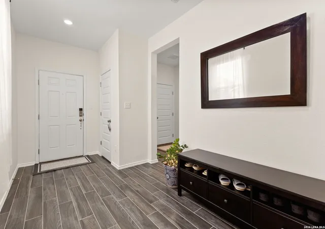 Photo 4 of Single family home for sale at 175 Honey Oak, New Braunfels, TX 78130 | MLS# 1940171 | Listing updated on 2026-07-27