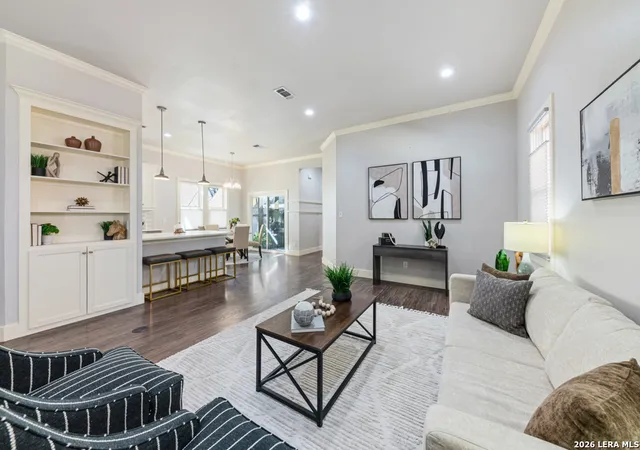 Photo 3 of Sale Pending at 403 N Palmetto, San Antonio, TX 78202 | MLS# 1940172 | Listing updated on 2026-03-16
