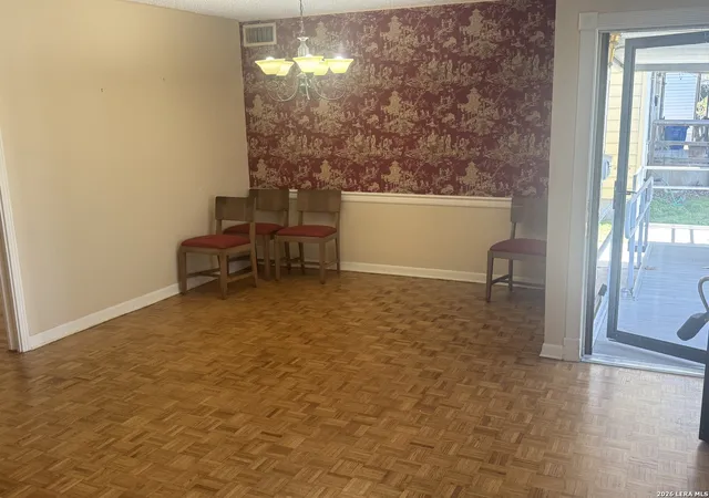 2nd image of 226 Englewood, San Antonio, TX 78213 | MLS# 1940185