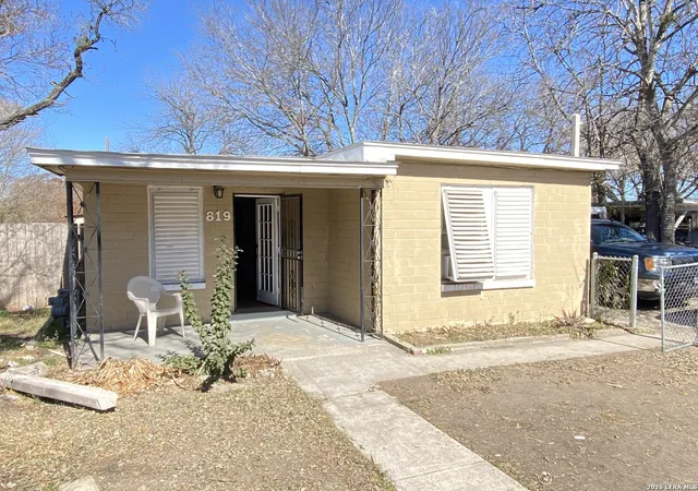 Photo 1 of Sale Pending at 819 E Southcross, San Antonio, TX 78214 | MLS# 1940218 | Listing updated on 2026-02-25
