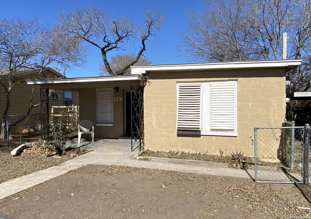 Photo 2 of Sale Pending at 819 E Southcross, San Antonio, TX 78214 | MLS# 1940218 | Listing updated on 2026-02-25