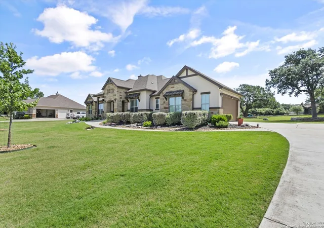Photo 4 of Single family home for sale at 1186 Via Principale, New Braunfels, TX 78132 | MLS# 1940221 | Listing updated on 2026-06-12