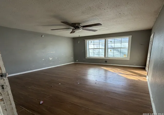 4th image of 819 N Hamilton Ave, San Antonio, TX 78207 | MLS# 1940242