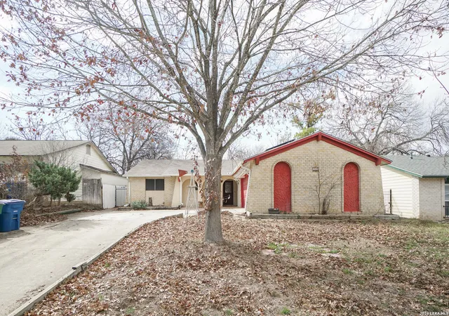 Photo 1 of Single family home for sale at 7610 Meadow Green, San Antonio, TX 78251 | MLS# 1940278 | Listing updated on 2026-04-19