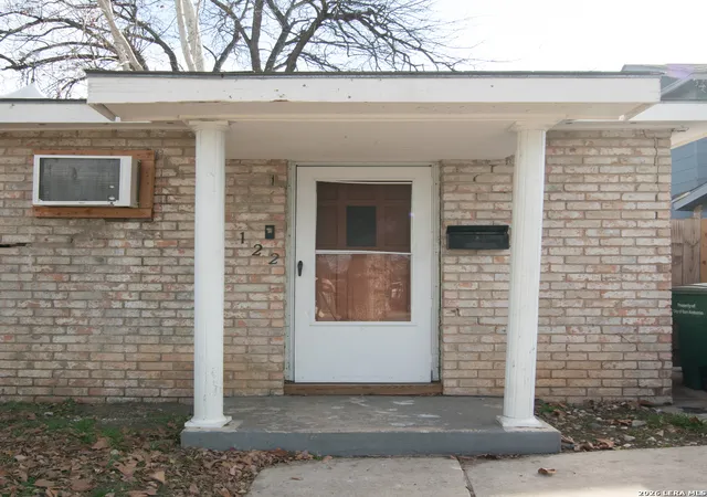 Photo 3 of Single family home for sale at 122 Osage, San Antonio, TX 78207 | MLS# 1940294 | Listing updated on 2026-03-24