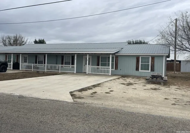 4th image of 558 Whitetail Dr, Uvalde, TX 78801 | MLS# 1940347