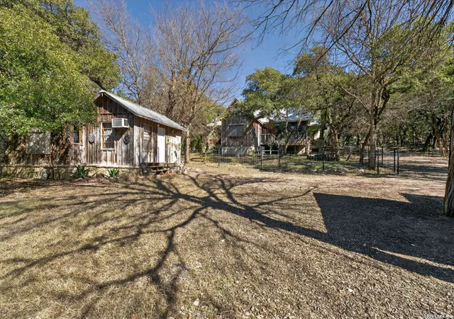 Photo 4 of Single family home for sale at 218 Whitworth, Boerne, TX 78006 | MLS# 1940375 | Listing updated on 2026-02-21