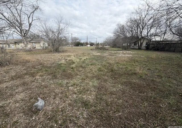 Photo 4 of Sale Pending at 2329 S Ww White, San Antonio, TX 78222 | MLS# 1940376 | Listing updated on 2026-02-23