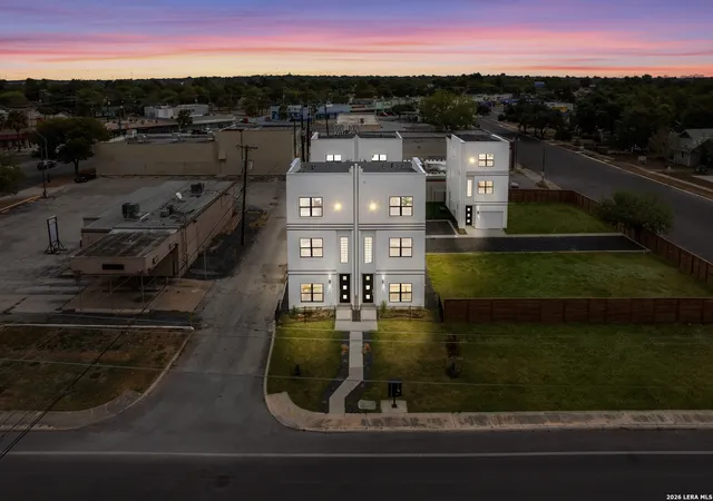 25th image of 1735 W Gramercy Pl #301/302, San Antonio, TX 78201 | MLS# 1940407