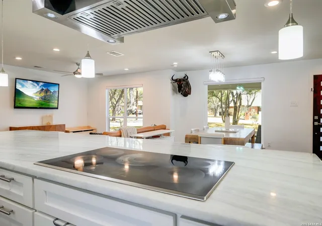 Photo 3 of Sale Pending at 131 William Classen, Hollywood Park, TX 78232 | MLS# 1940429 | Listing updated on 2026-03-24