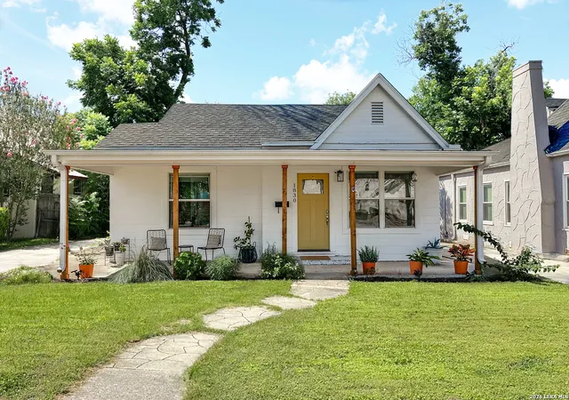 Photo 1 of Sale Pending at 1830 W Magnolia, San Antonio, TX 78201 | MLS# 1940478 | Listing updated on 2026-07-30