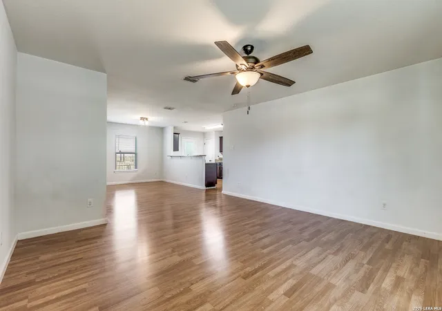 Homes for sale in San Antonio, TX | 6127 Southern Vista, San Antonio, TX 78222 | MLS# 1940557