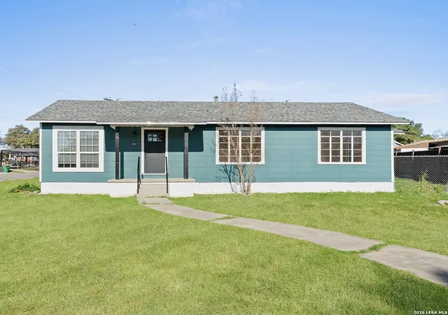 Photo 1 of Single family home for sale at 2551 W Summit Ave, San Antonio, TX 78228 | MLS# 1940588 | Listing updated on 2026-03-16