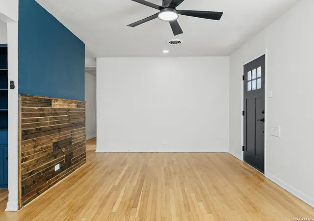 Photo 3 of Single family home for sale at 2551 W Summit Ave, San Antonio, TX 78228 | MLS# 1940588 | Listing updated on 2026-03-16