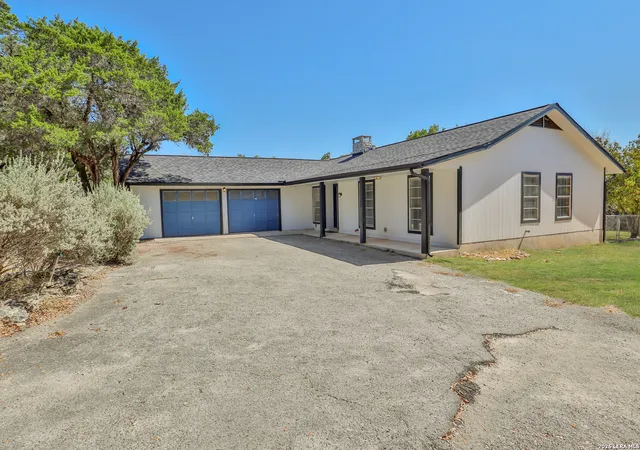 3rd image of 1204 Lakeside, Canyon Lake, TX 78133 | MLS# 1940592