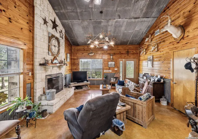 Photo 3 of Sale Pending at 718 County Rd 466, Castroville, TX 78009 | MLS# 1940667 | Listing updated on 2026-04-17