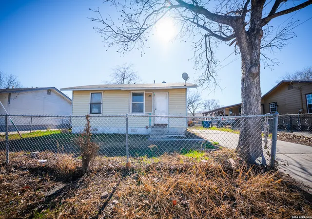 Photo 1 of Sale Pending at 3102 Neptune, San Antonio, TX 78226 | MLS# 1940760 | Listing updated on 2026-05-02