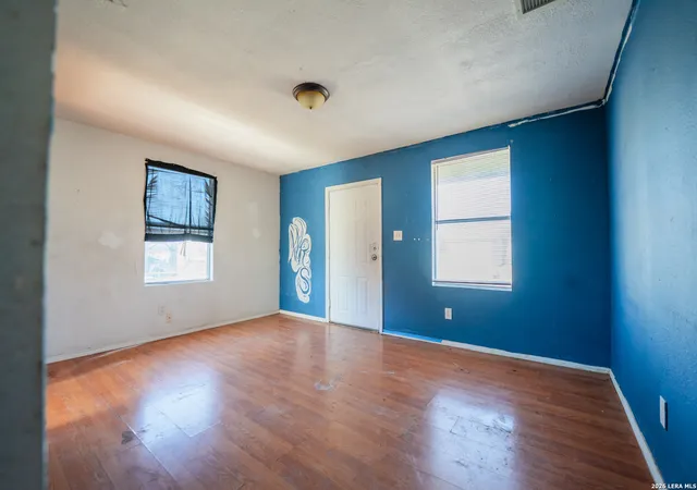 Photo 3 of Sale Pending at 3102 Neptune, San Antonio, TX 78226 | MLS# 1940760 | Listing updated on 2026-05-02