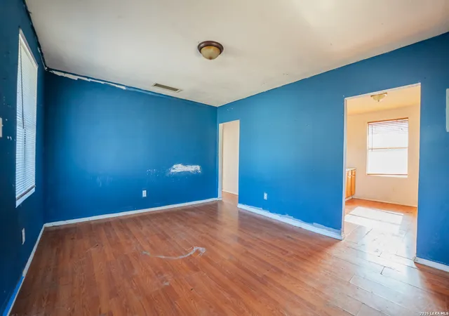 Photo 3 of Sale Pending at 3102 Neptune, San Antonio, TX 78226 | MLS# 1940760 | Listing updated on 2026-05-02