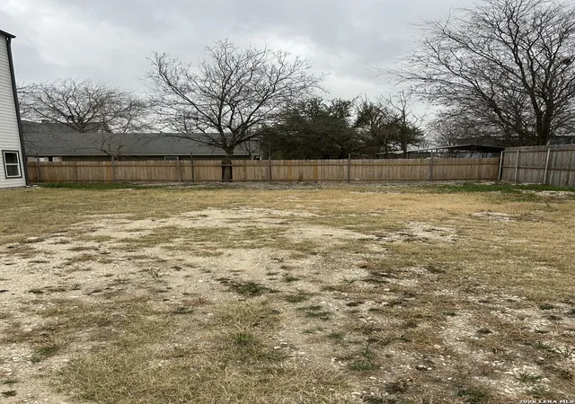 Photo 3 of Sale Pending at 120 Kearney, San Antonio, TX 78210 | MLS# 1940813 | Listing updated on 2026-03-30