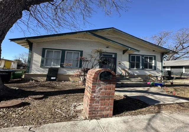 Photo 1 of Single family home for sale at 213 Lavonia Pl, San Antonio, TX 78214 | MLS# 1940822 | Listing updated on 2026-04-28