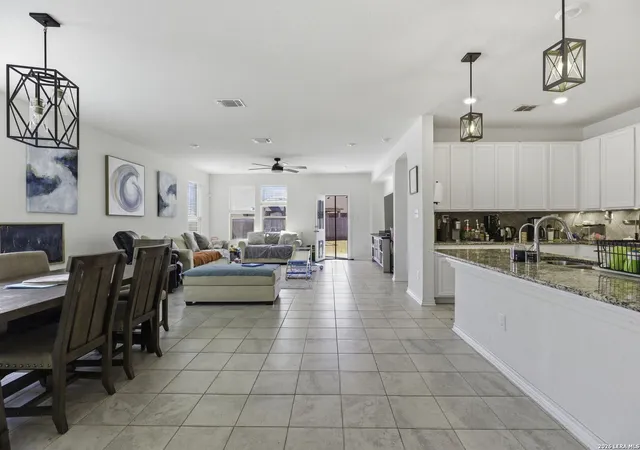 5th image of 412 Shadow Terrace, Universal City, TX 78148 | MLS# 1940844
