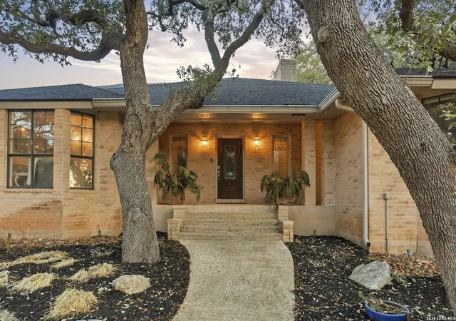 Photo 3 of Sale Pending at 8633 Classic Oaks, San Antonio, TX 78255 | MLS# 1940845 | Listing updated on 2026-02-25