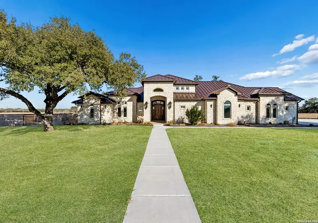 2nd image of 3128 Old St Marys Rd, Beeville, TX 78102 | MLS# 1940847