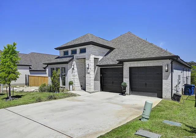 Photo 3 of Single family home for sale at 24118 Sidehill Lie, San Antonio, TX 78261 | MLS# 1940890 | Listing updated on 2026-07-22