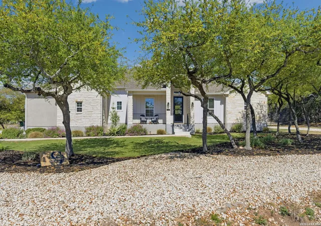 Photo 3 of Sale Pending at 611 Cielo Vista, Canyon Lake, TX 78133 | MLS# 1940894 | Listing updated on 2026-05-18
