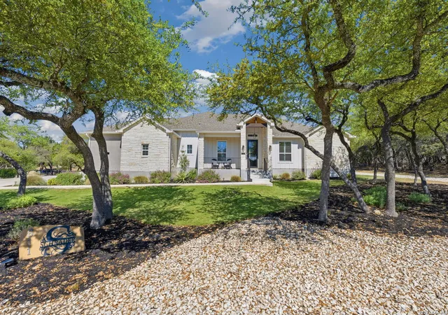 Photo 2 of Sale Pending at 611 Cielo Vista, Canyon Lake, TX 78133 | MLS# 1940894 | Listing updated on 2026-05-18