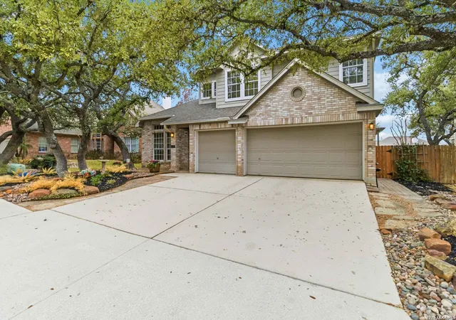 Photo 2 of Sale Pending at 13507 Pueblo Xing, San Antonio, TX 78232 | MLS# 1940896 | Listing updated on 2026-02-21