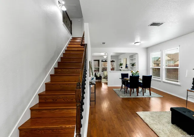 Photo 4 of Sale Pending at 129 Landmark Hvn, Cibolo, TX 78108 | MLS# 1940925 | Listing updated on 2026-03-04