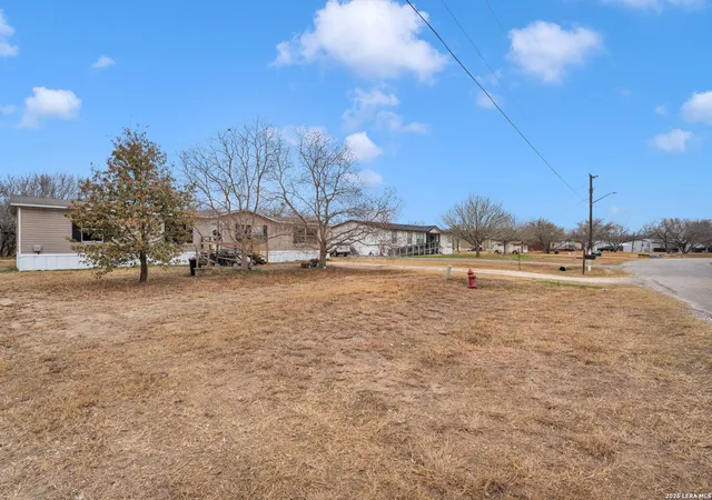 Homes for sale in Elmendorf, TX | 17402 Fx Ball, Elmendorf, TX 78112 | MLS# 1940937