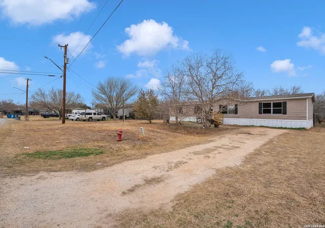 Homes for sale in Elmendorf, TX | 17402 Fx Ball, Elmendorf, TX 78112 | MLS# 1940937