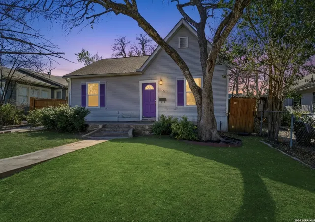 Photo 1 of Sale Pending at 624 Bailey Ave, San Antonio, TX 78210 | MLS# 1940948 | Listing updated on 2026-04-03