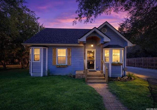 Photo 2 of Single family home for sale at 205 Woodridge, Canyon Lake, TX 78133 | MLS# 1941007 | Listing updated on 2026-06-02