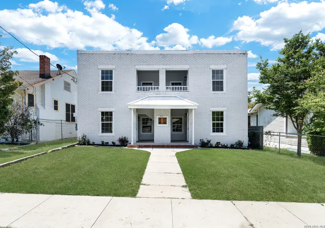 1st image of 834 W Russell Pl, San Antonio, TX 78212 | MLS# 1941055