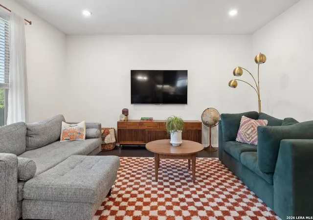 Photo 3 of Single family home for sale at 6809 Ellsworth, Austin, TX 78724 | MLS# 1941058 | Listing updated on 2026-04-12