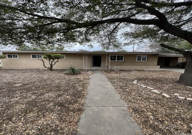 Photo 1 of Single family home for sale at 431 E Glenview, San Antonio, TX 78201 | MLS# 1941074 | Listing updated on 2026-05-06