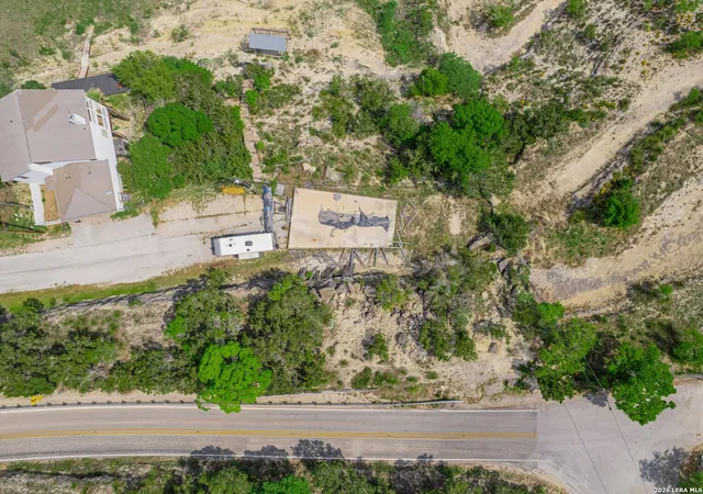 10th image of 273 Plum Cove Rd, Lakehills, TX 78063 | MLS# 1941082